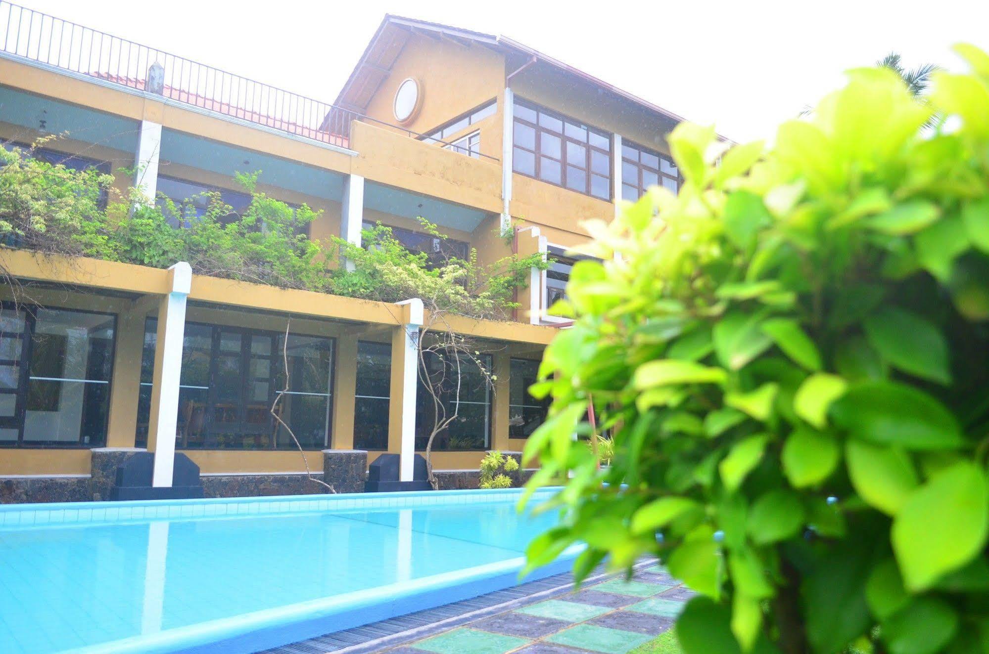 Ocean Dreams Hotel Ahangama Esterno foto